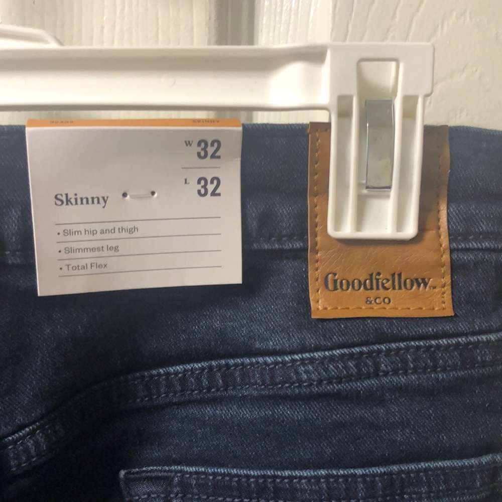 Goodfellow blue jeans skinny size 32x 32 
Slim hip and thigh slimmest leg flex